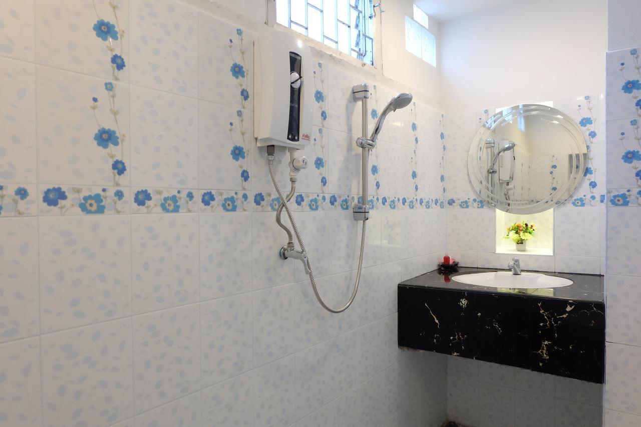 Aiyara House Panzió Phranakhonszi Ajutthaja Kültér fotó