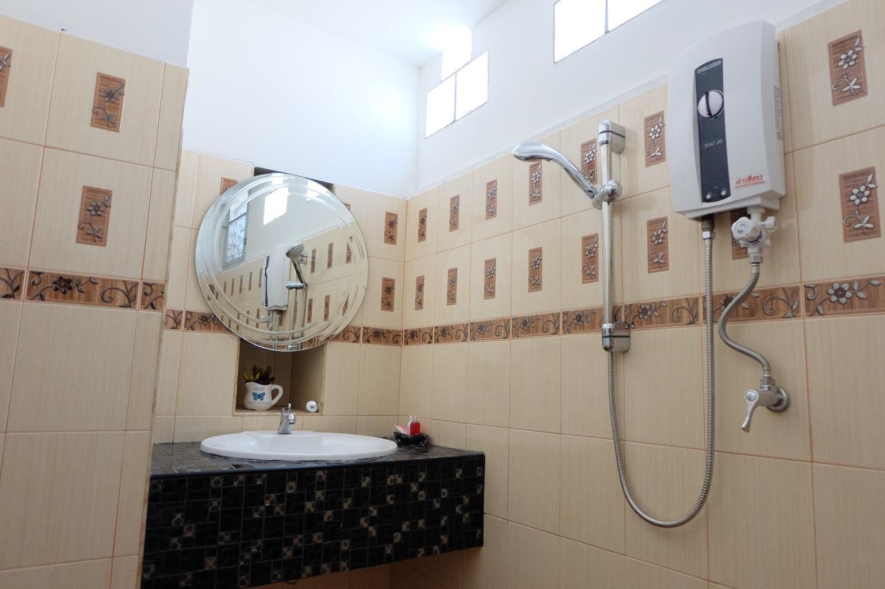 Aiyara House Panzió Phranakhonszi Ajutthaja Kültér fotó